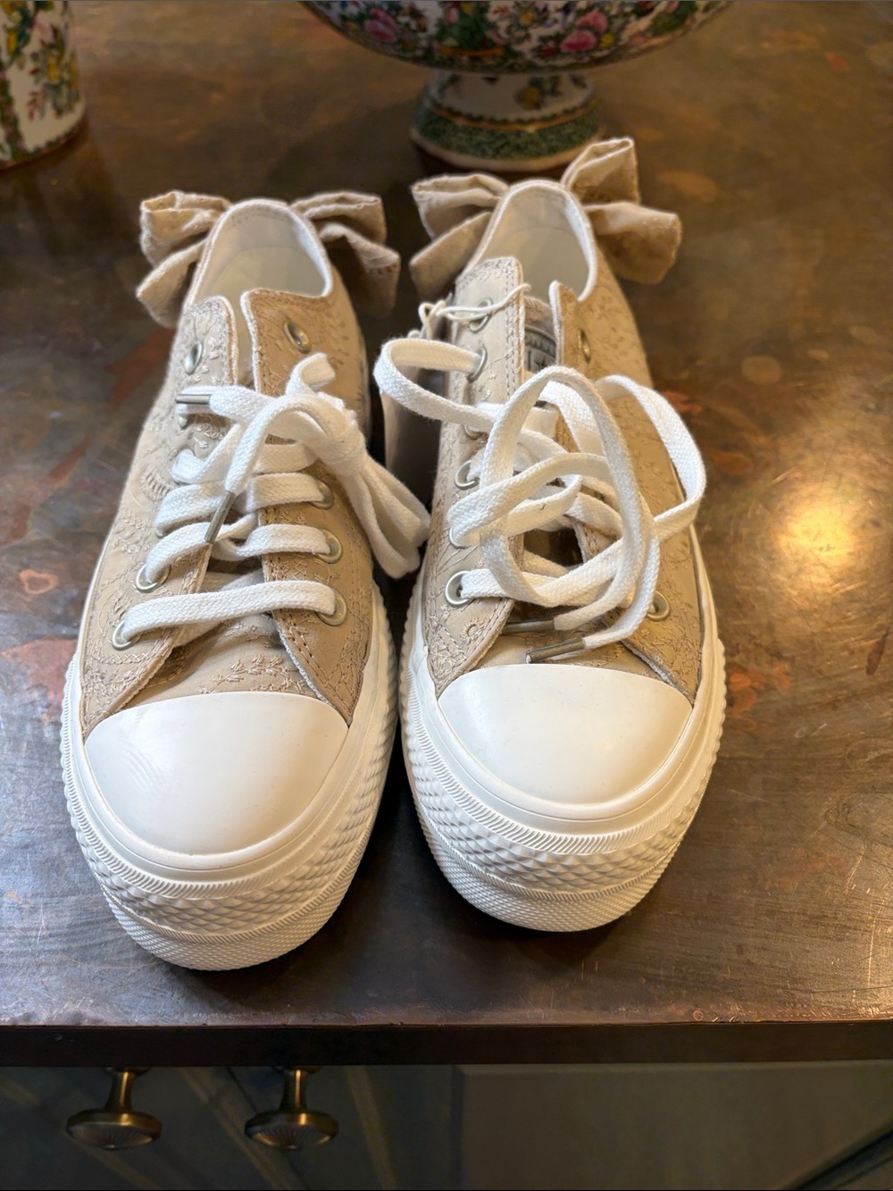 Converse Tan Bow Canvas Platform Sneakers 6.5 NWT